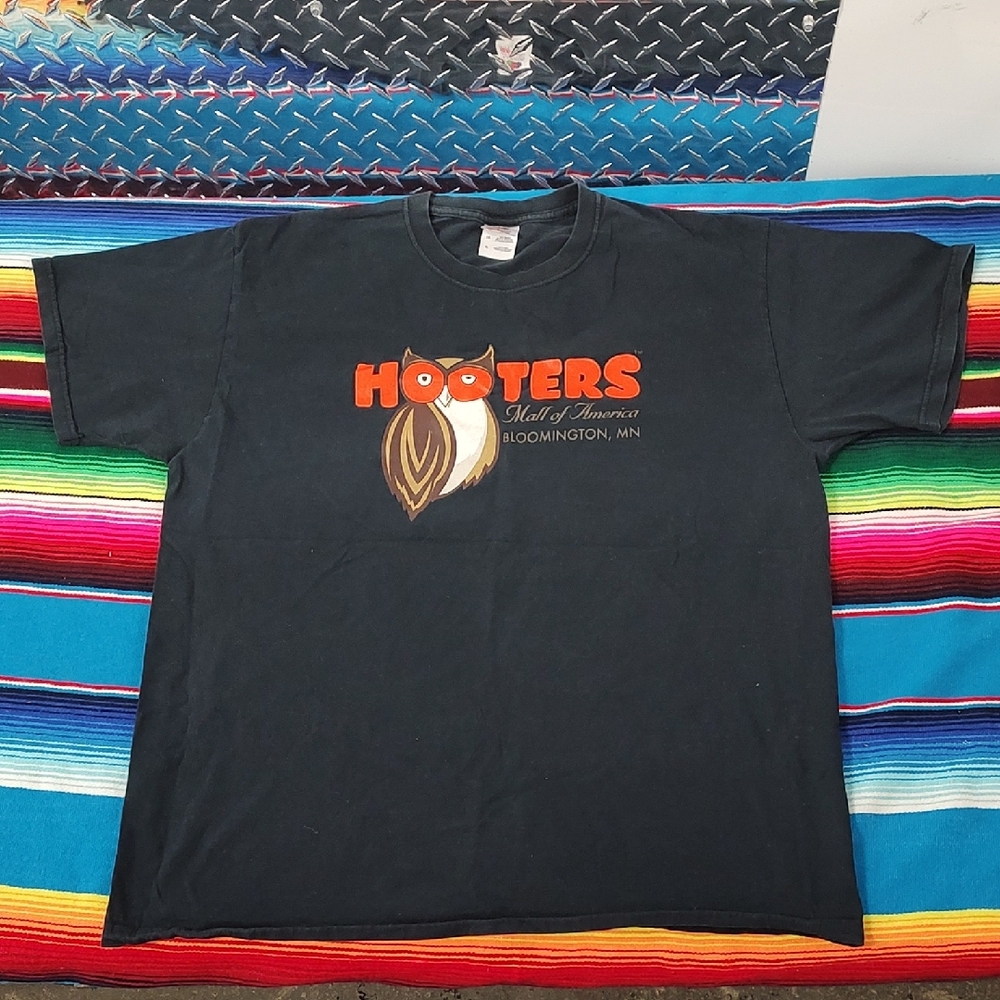 Hooters Mall of America Bloomington, MN Black Graphic T-Shirt Men's Size XL